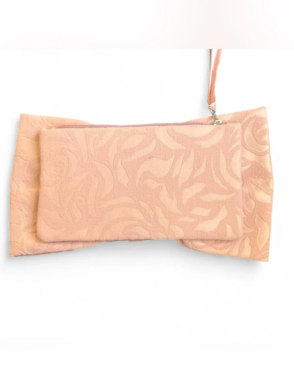 Shiraleah Chicago Pink Bow Clutch with light pink floral pattern